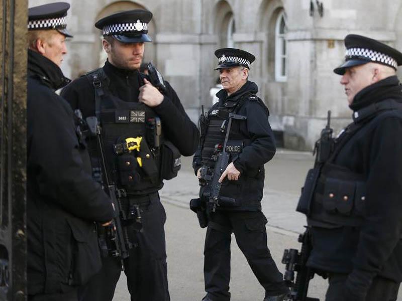 Britanska policija aretirala četverico, ki naj bi za božič načrtovala teroristični napad