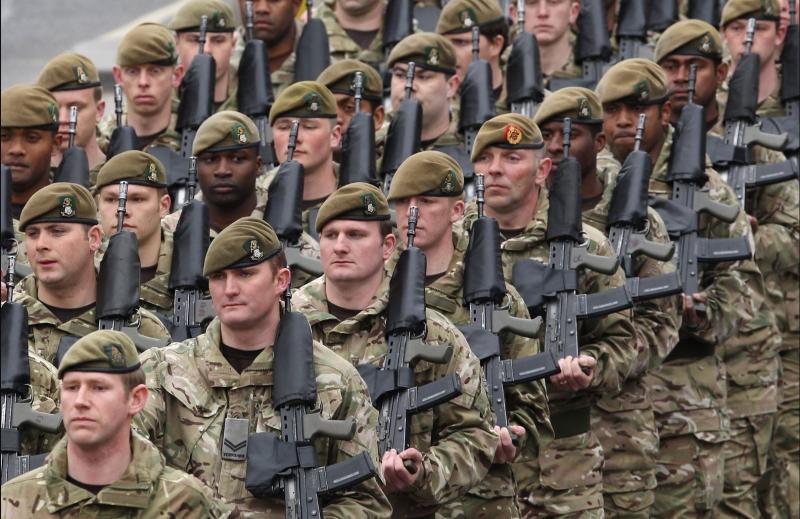 Združeno kraljestvo noče plačati za skupni evropski program oboroževanja: Nerazumno drago!