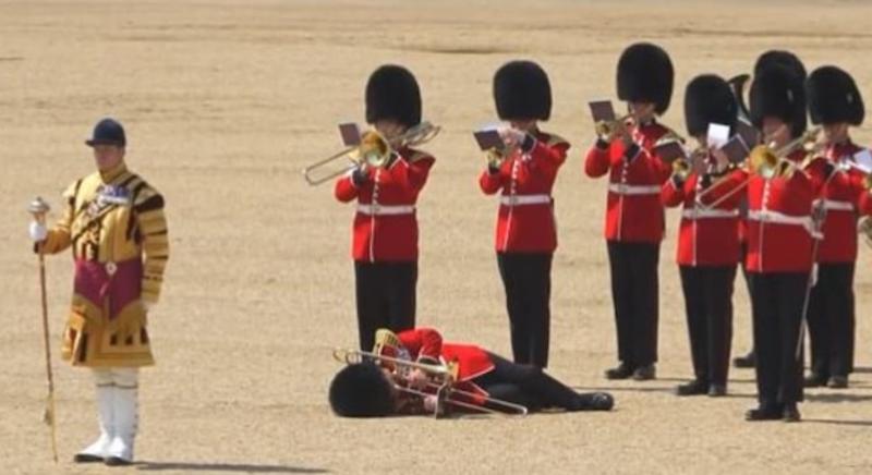 London vadi vojno z Rusijo v »uničeni vasi«