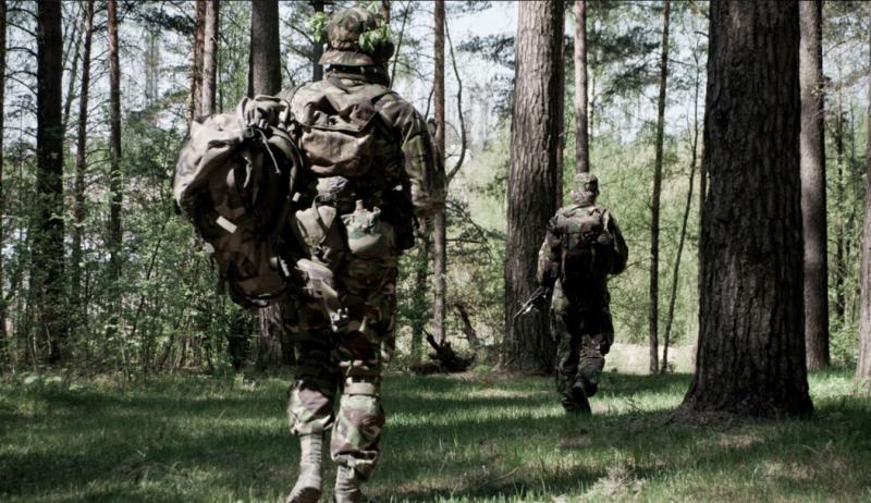 Britanci bi se radi vojskovali, a nimajo denarja za vaje: Vojska varčuje tudi pri strelivu