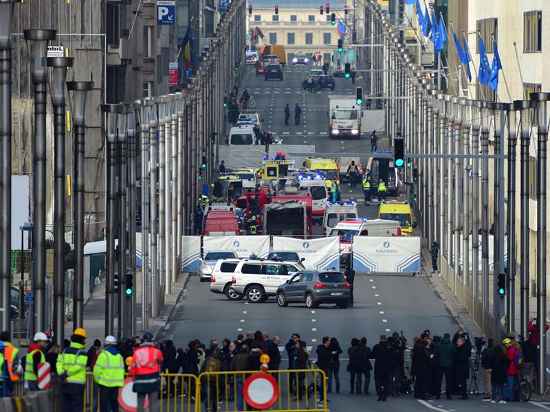Policija zaradi eksplozije evakuirala centralno postajo v Bruslju