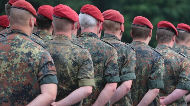 Zainteresirani le starejši moški: Samo 17 odstotkov Nemcev pripravljeno vojaško braniti svojo državo
