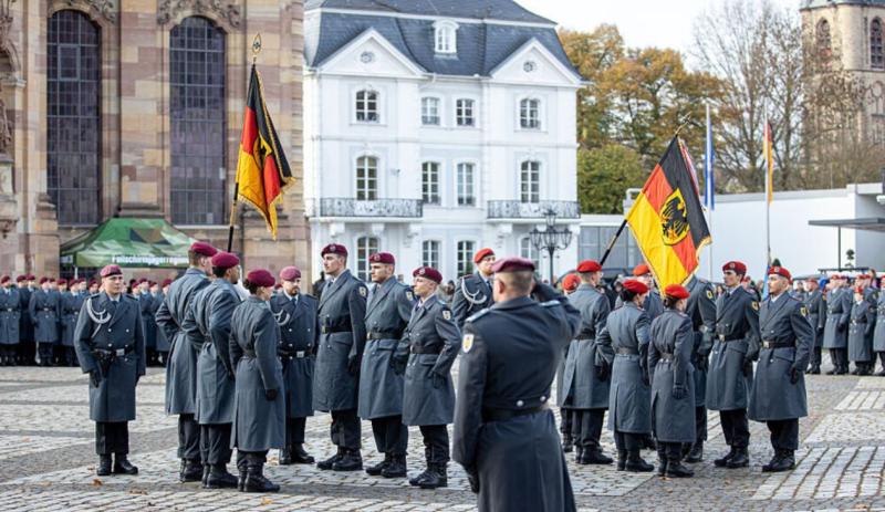 Kdo se še boji Bundeswehra: Kaj si Francija in Poljska mislita o nemški militarizaciji