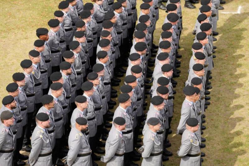Težave v nemški vojski: Rezervisti kradejo orožje rednim vojakom