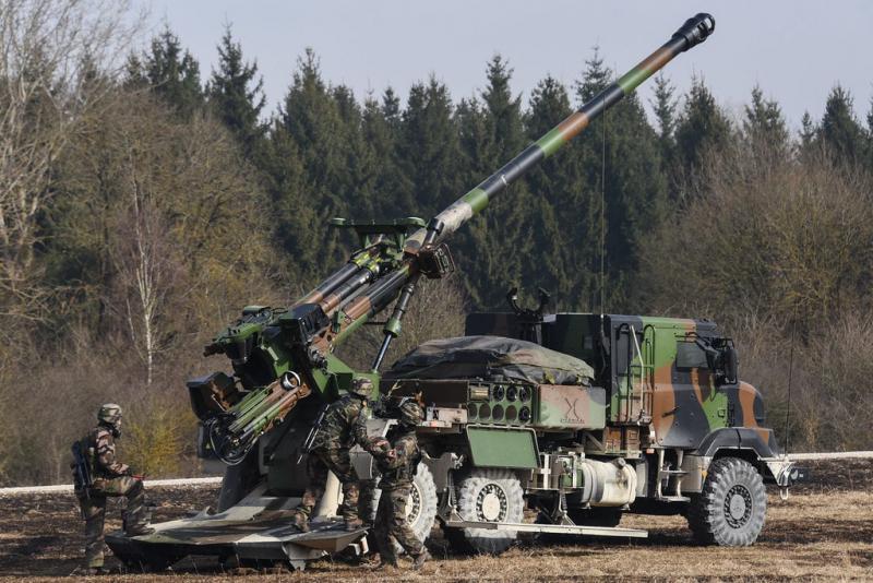 Tečaji delnic proizvajalcev orožja v članicah NATO skokovito narasli, žepe jim polni tudi Slovenija