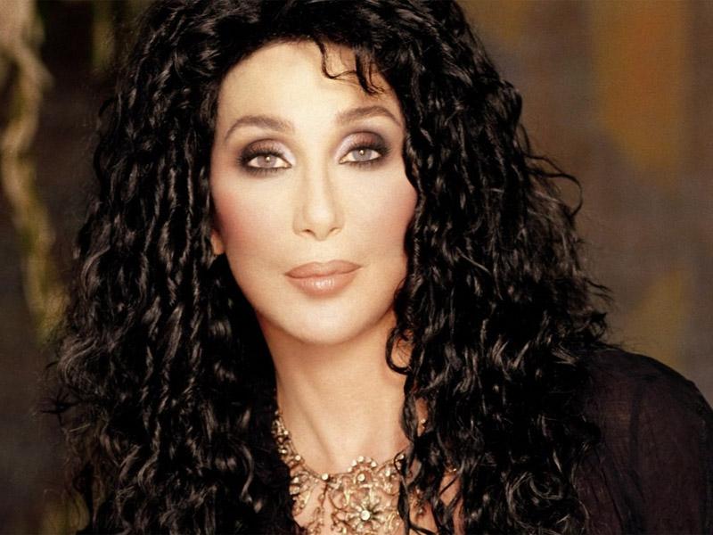V nadaljevanju filma Mamma Mia! tudi Cher
