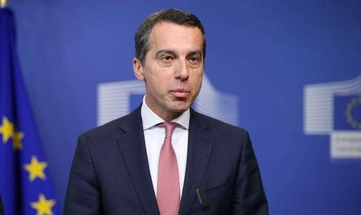 Tudi avstrijski kancler za izstop iz programa premeščanja beguncev
