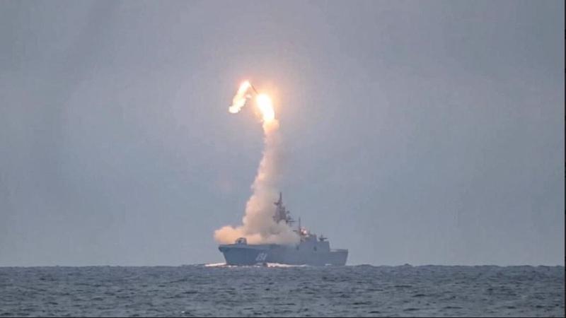 Rusi pripravljajo novo orožje: Vojaški strokovnjak razkriva podrobnosti (VIDEO)