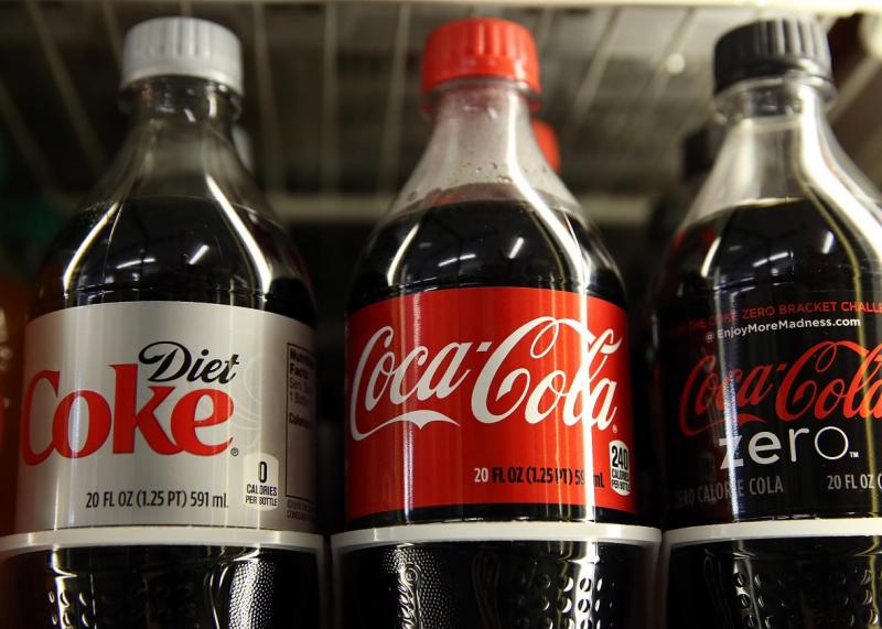 Coca Cola v četrtletju z nižjimi prihodki in dobičkom