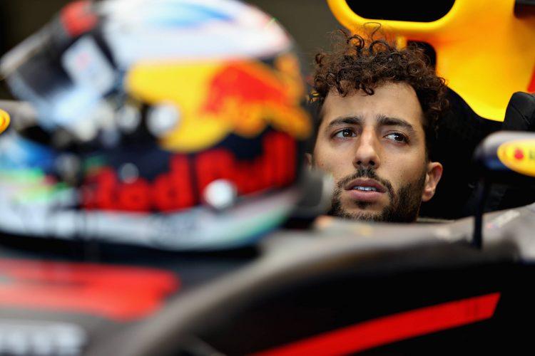 V Bakuju slavil Ricciardo, Hamilton in Vettel brez stopničk