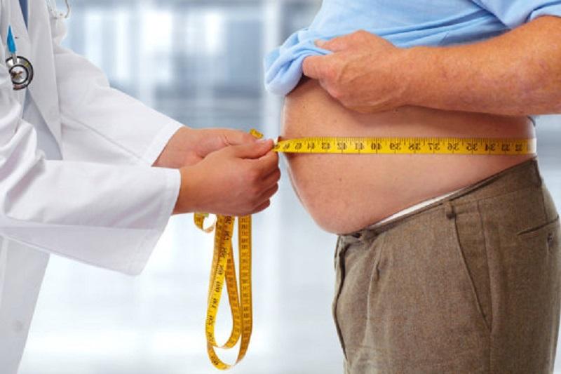 Prehrana polovice odraslih Slovencev pretežno nezdrava, več kot polovica jih je prekomerno težkih