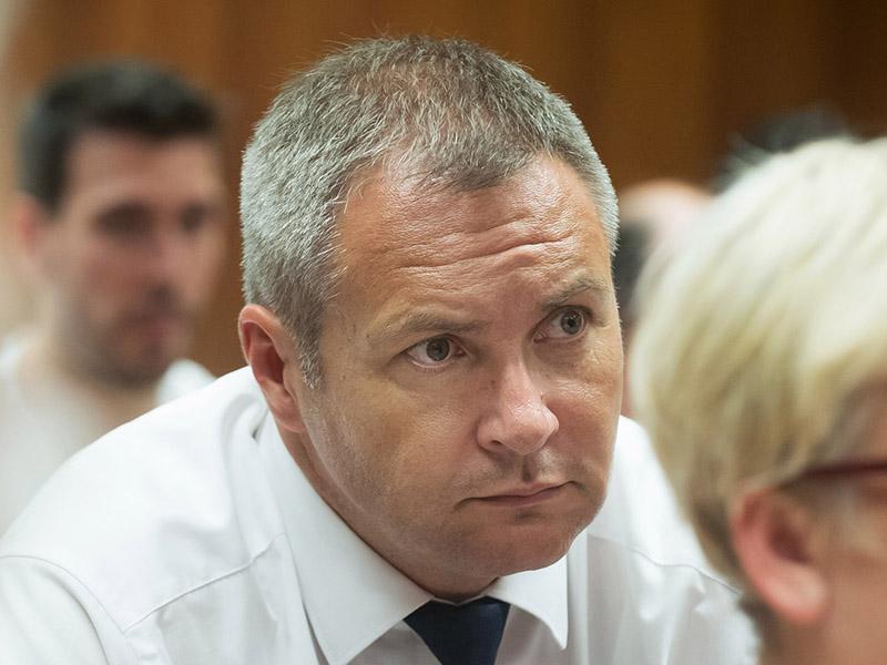 Inštitut za študije prekariata s peticijo za boljše pogoje dela