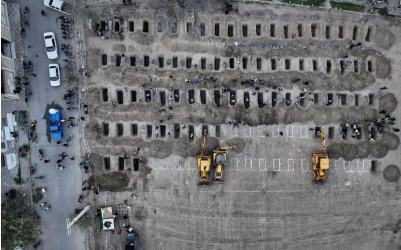 V Iranu pokopali 168 deklic, žrtev »Epsteinovega režima«, Melania pa v VS OZN o »pravicah otrok«!