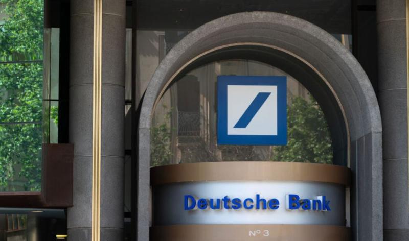 Kriza ni samo v avtomobilskem sektorju: »Deutsche Bank« odpustila 100 menedžerjev