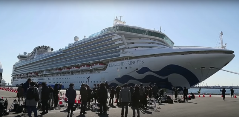 Neuspela karantena: Potnike z ladje Diamond Princess evakuirali, ker se jih je »vsako uro okužilo štiri ali pet«