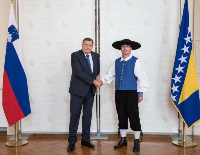 »Slovenci so nam poslali Mehičana za ambasadorja!«