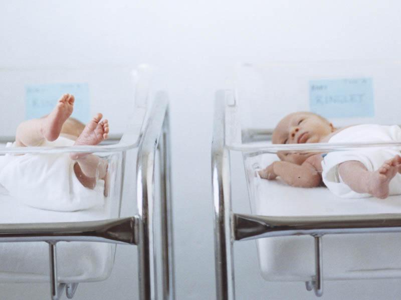 NLB za slovenske porodnišnice zbrala dobrih 67.000 evrov