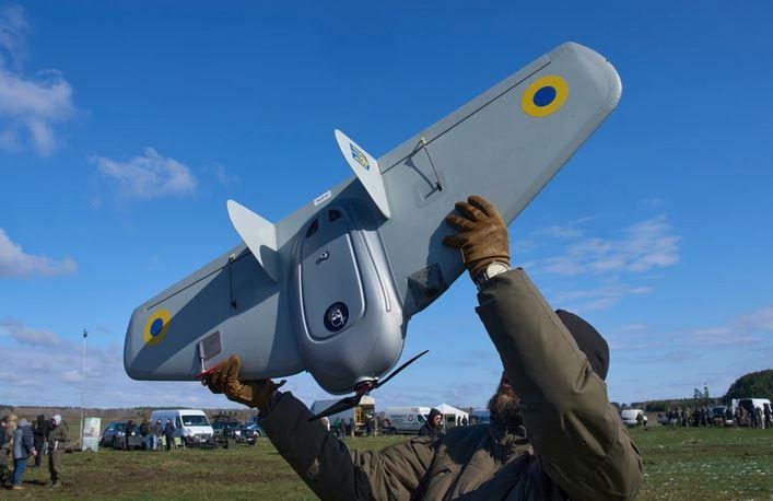 Ukrajinci izdelujejo drone na korak od fronte! Zasebne hiše spremenjene v delavnice: »Včasih jih dostavimo 100 na dan«