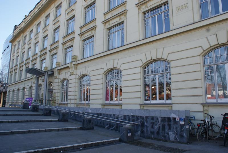 V Sloveniji narašča število tujih državljanov, medtem ko je državljanov Slovenije manj