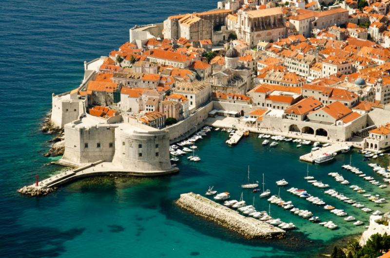 Novi list: Ljubljana grozi s sabotažo hrvaškega turizma, možni novi incidenti ob meji