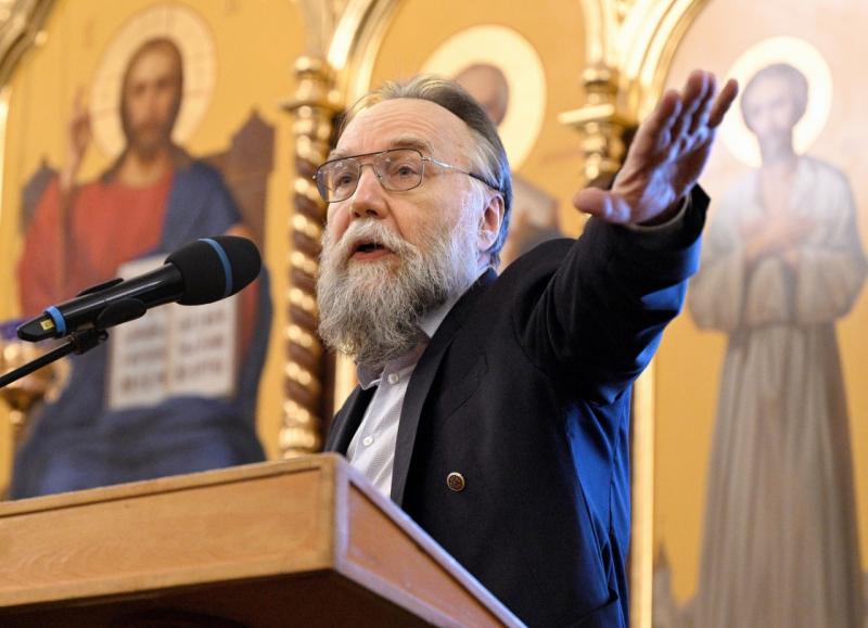 Ruski filozof Aleksandar Dugin napoveduje katastrofo: »Tretja svetovna vojna se je že začela!«