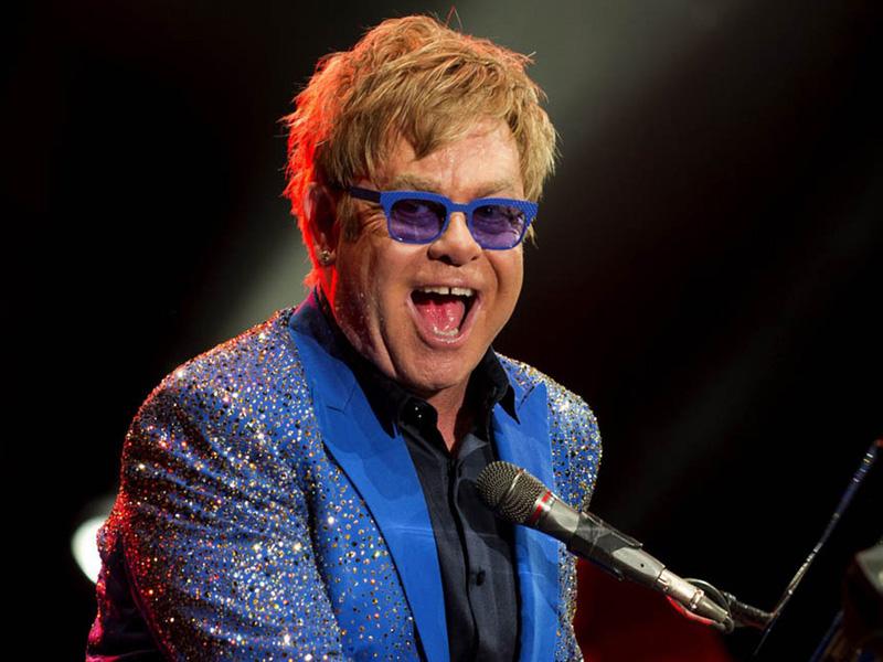 Elton John se po 50 letih poslavlja od koncertnih odrov