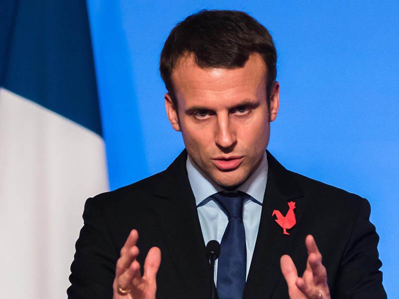 Macron bo nogometašem podelil najvišja državna civilna odlikovanja