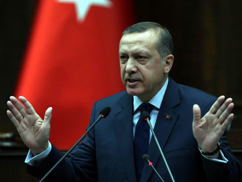 Erdogan posvaril, da bi se lahko turške vojaške operacije razširile tudi na Irak