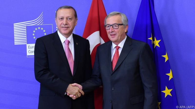 Juncker bi Turčiji pustil odprta vrata v Evropo