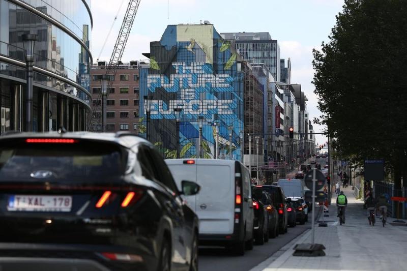 »Če ne veš, v katero pristanišče pluješ, noben veter ni ugoden!«: EU se pred letom 2025 sooča z negotovostjo