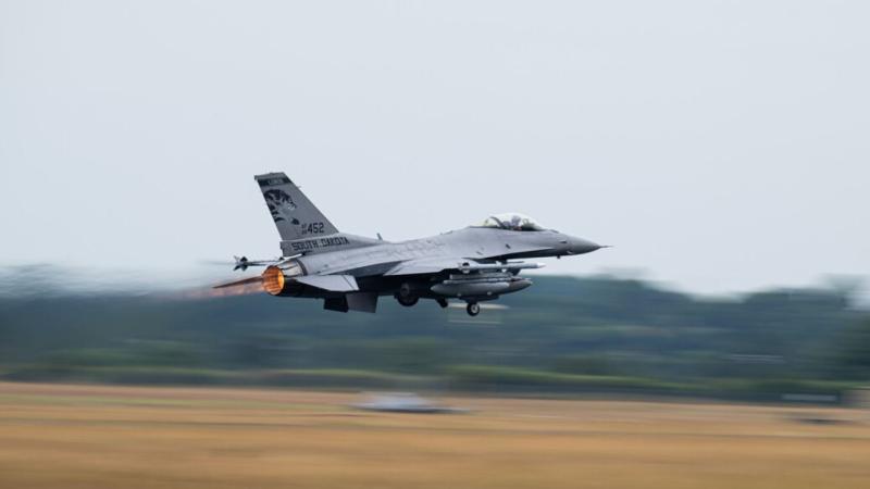 Američani testirali F-16, ki ga je pilotirala umetna inteligenca