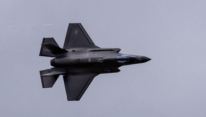 Vzpon in padec F-35: Od vladarja neba do predragega »letečega pingvina«