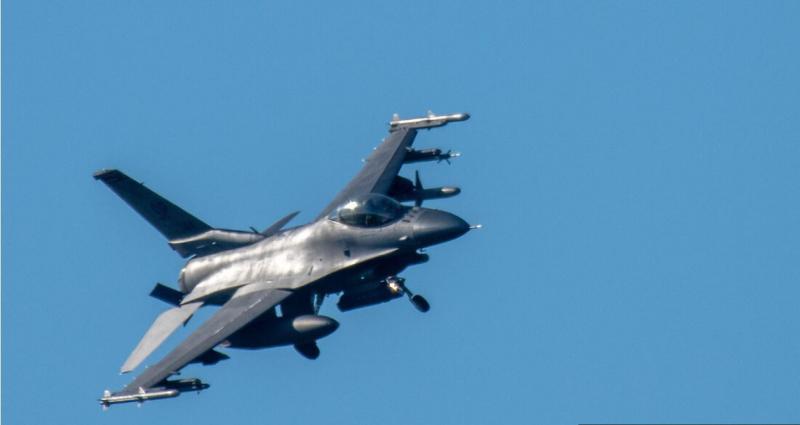 Novo žarišče: ZDA pošiljajo F-16 v Hormuško ožino! Ukrajina, Sirija, Tajvan, zdaj še Iran … jim ni nikoli dovolj?