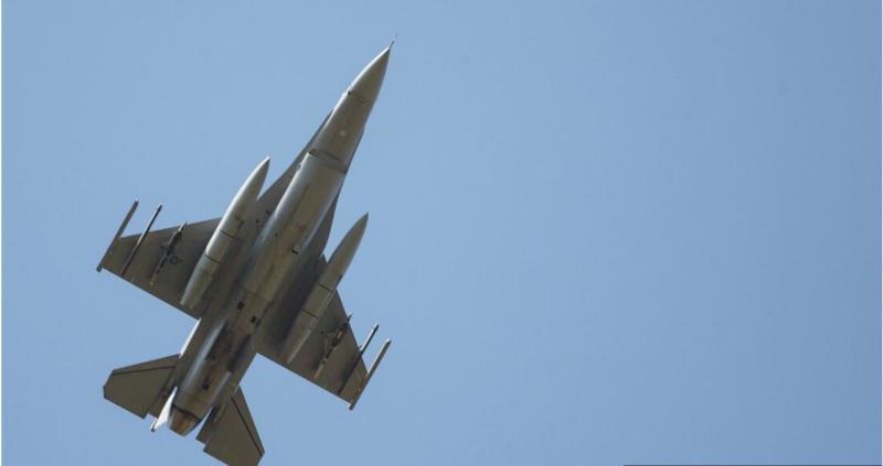 »Du ju spik ingliš«: Ukrajinski piloti ne znajo angleško, zato ne morejo na usposabljanje za F-16
