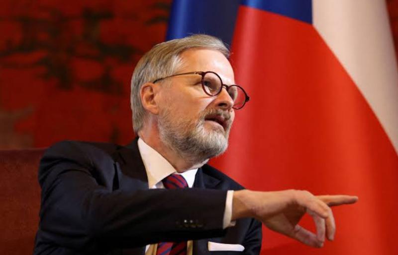 Češka zavrnila Trumpov načrt – ne bo kupovala orožja za Ukrajino v ZDA