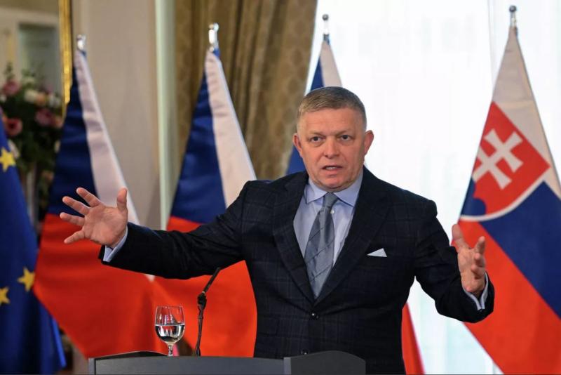 Fico: V Evropi si bodo vsi »polomili noge«, ko bo tekli v Rusijo