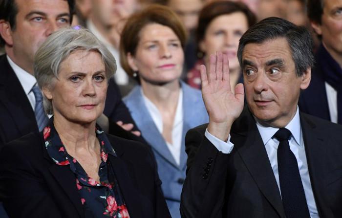 Fillon kljub obtožnici ostaja predsedniški kandidat
