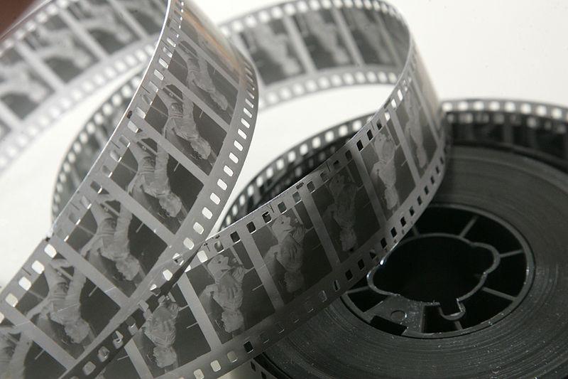 Sodišče EU otežuje internetno predvajanje nelegalnih kopij filmov in serij