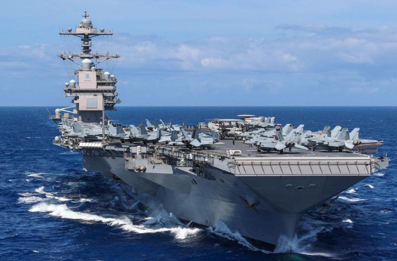 So se Američani pred napadom na Iran »us*ali«? Morda res: Na največji letalonosilki potekajo »straniščne vojne«!