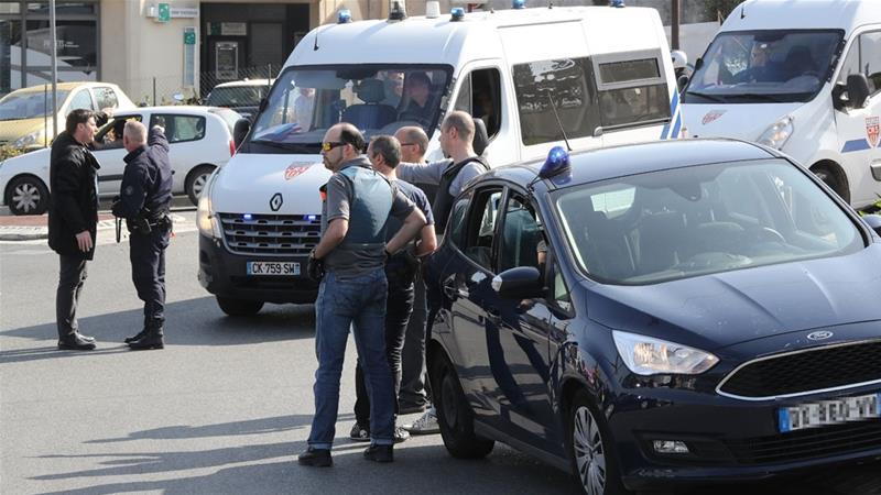 Več ranjenih v streljanju v šoli na jugu Francije