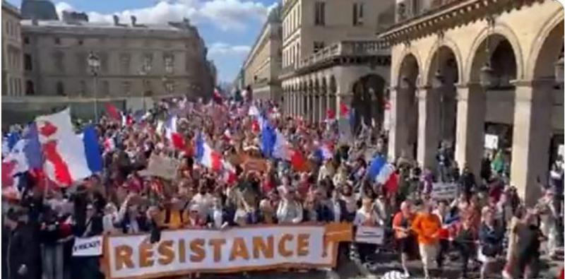 Protesti v Franciji proti EU in Natu: Protestniki v Parizu zahtevajo Macronov odstop