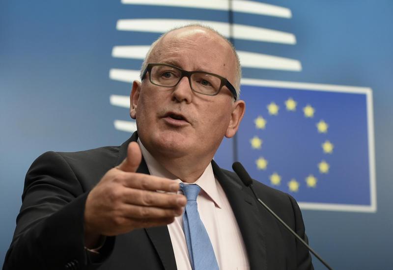 Timmermans naj bi Ljubljano in Zagreb obiskal prihodnji teden 