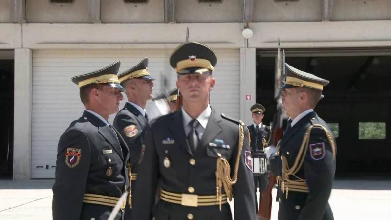 Na dan Slovenske vojske tudi odlikovanje častne čete z redom za zasluge