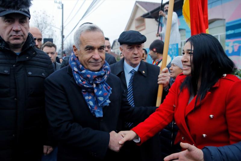 »V Romuniji ni ostalo nič ustavnega«: Romunski »dan ustave« zaznamovalo ogorčenje zaradi preklicanih volitev