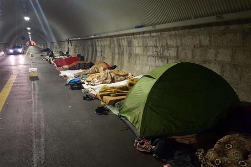 V Gorici zaprli predor, kjer so bivali iligalni migranti