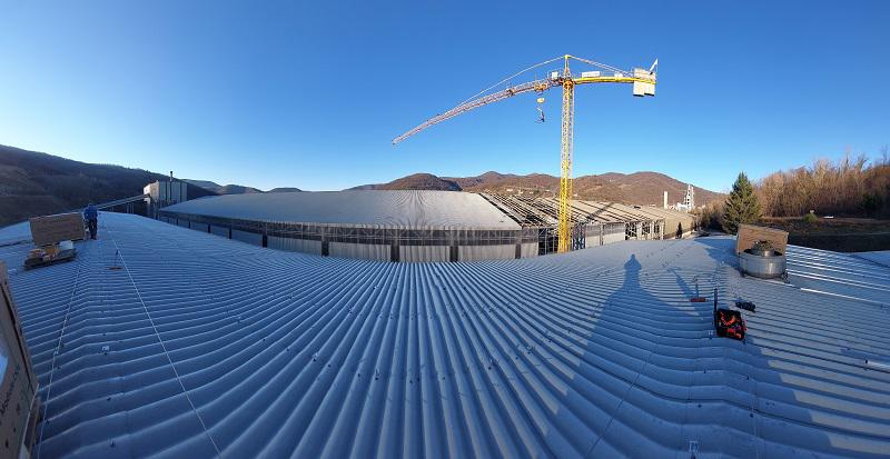 Salonit Anhovo z odgovornostjo do lokalnega okolja v izgradnjo dodatnih sončnih elektrarn