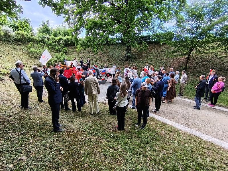 Tudi v Sloveniji počastitev spomina na padle partizane, sovjetske in ruske vojake, aktiviste OF in ujetnike