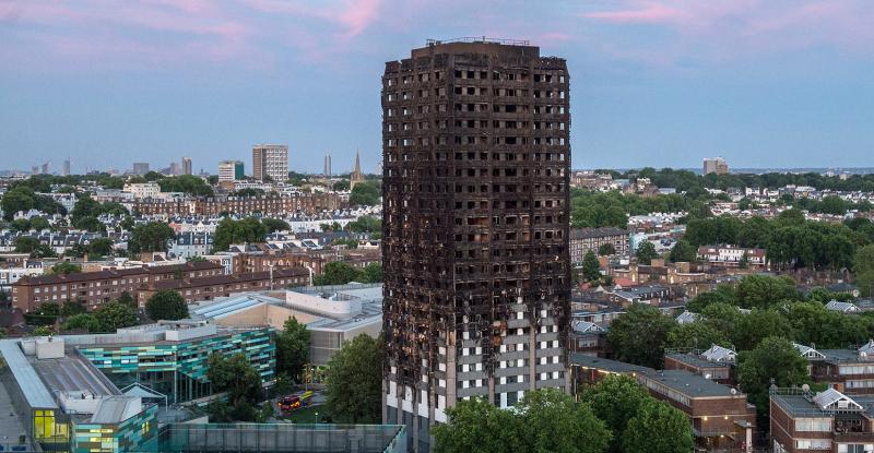 Na Otoku 600 stolpnic s podobnimi oblogami kot Grenfell