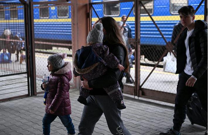 Groza na Poljskem: Nacionalisti terorizirajo ljudi iz Afrike, južne Azije in Bližnjega vzhoda, ki bežijo pred vojno v Ukrajini