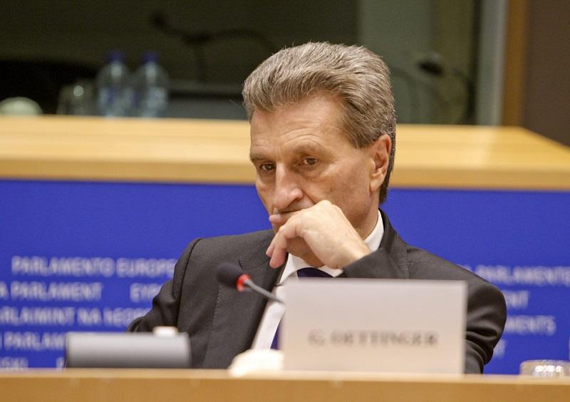 EU se bo pogajala z afriškimi državami glede centrov za migrante